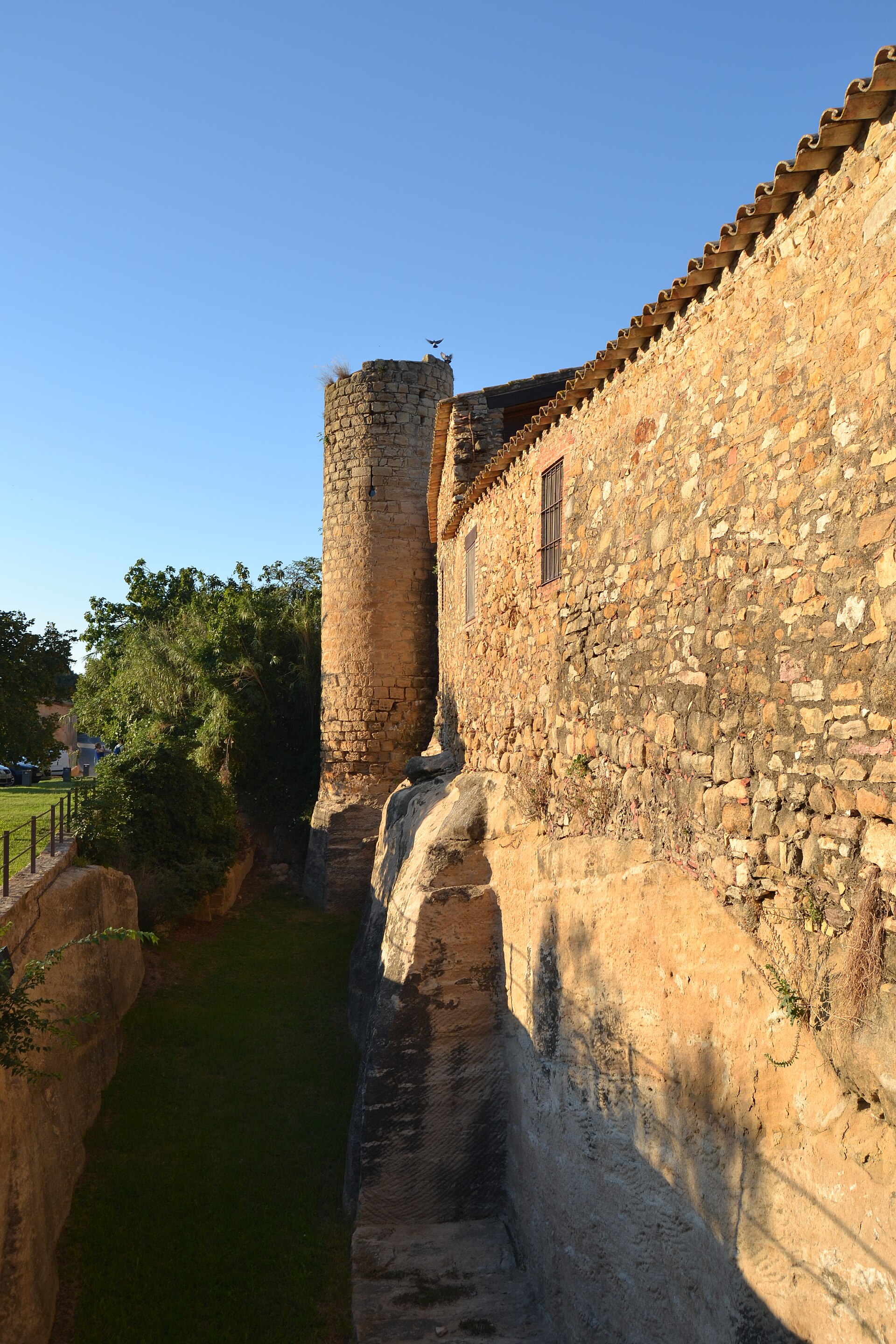 Muraille extérieure de Peratallada